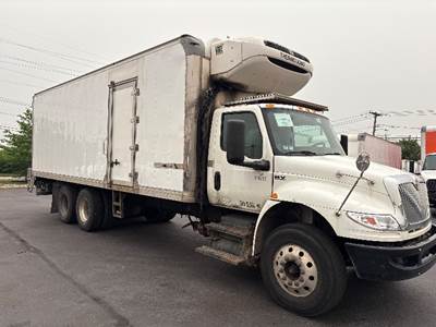 International MV607 Refrigerated Truck - 300HP, 6 Speed Automatic, Thermo King T880R-50