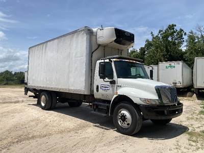 International MV607 Refrigerated Truck - 220HP, 7 Speed Automatic, Carrier SUPRA760