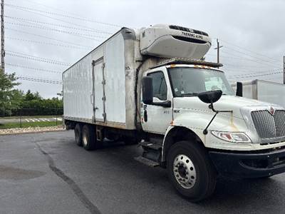 International MV607 Refrigerated Truck - 300HP, 6 Speed Automatic, Thermo King T880R-50
