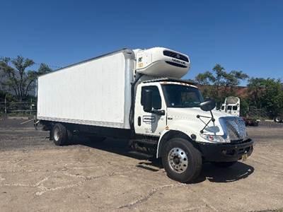International MV607 Refrigerated Truck - 220HP, 6 Speed Automatic, Thermo King T890