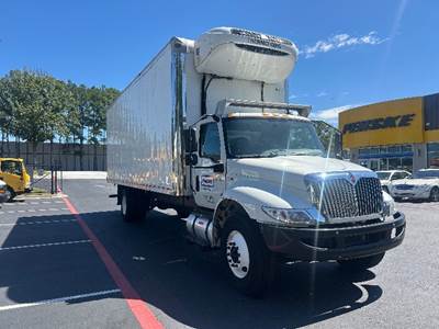 International MV607 Refrigerated Truck - 220HP, 6 Speed Automatic, Thermo King T690