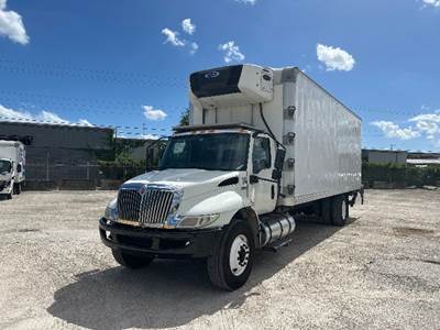 International MV607 Refrigerated Truck - 220HP, 6 Speed Automatic, Carrier SUPRA760