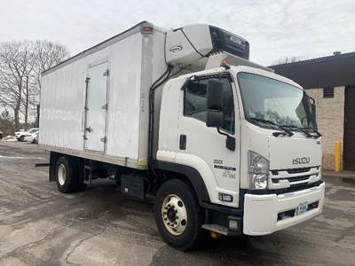 Isuzu FTR 20 ft Refrigerated Truck - 215HP, 6 Speed Automatic, Carrier SUPRA660