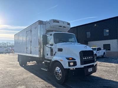 Mack MD7 Refrigerated Truck - 300HP, 6 Speed Automatic