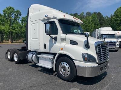 Freightliner Cascadia 113 Sleeper Semi Truck - 48" Integral Sleeper, 410HP, 12 Speed Automatic