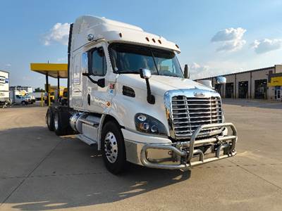Freightliner Cascadia 113 Sleeper Semi Truck - 48" Integral Sleeper, 410HP, 12 Speed Automatic