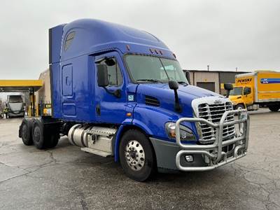 Freightliner Cascadia 113 Sleeper Semi Truck - 72" Integral Sleeper, 450HP, 12 Speed Automatic