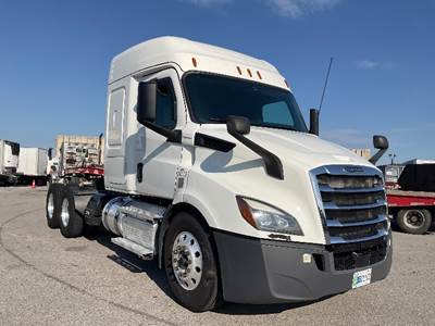 Freightliner Cascadia 116 Single Axle Sleeper Semi Truck - 48" Integral Sleeper, 450HP, 12 Speed Automatic