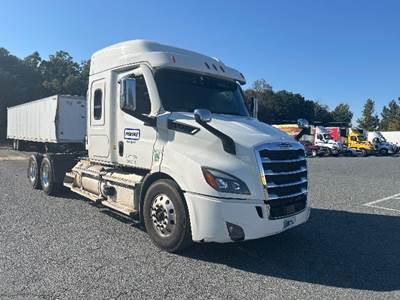 Freightliner Cascadia 116 Sleeper Semi Truck - 48" Integral Sleeper, 450HP, 12 Speed Automatic