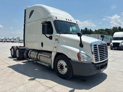 Freightliner Cascadia 125 Sleeper Semi Truck - 72" Integral Sleeper, 455HP, 12 Speed Automatic