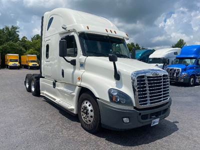 Freightliner Cascadia 125 Sleeper Semi Truck - 72" Integral Sleeper, 450HP, 12 Speed Automatic