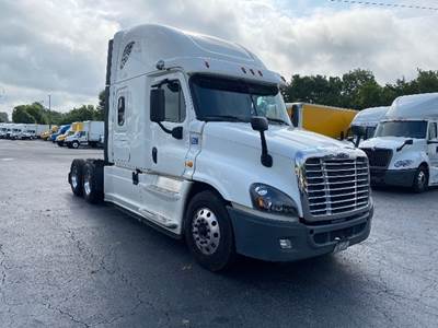 Freightliner Cascadia 125 Sleeper Semi Truck - 72" Integral Sleeper, 450HP, 12 Speed Automatic