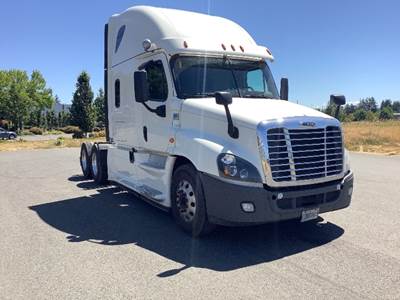 Freightliner Cascadia 125 Sleeper Semi Truck - 72" Integral Sleeper, 450HP, 12 Speed Automatic