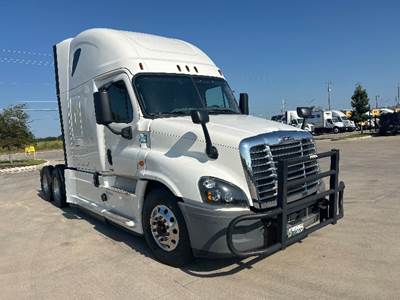 Freightliner Cascadia 125 Sleeper Semi Truck - 72" Integral Sleeper, 455HP, 12 Speed Automatic
