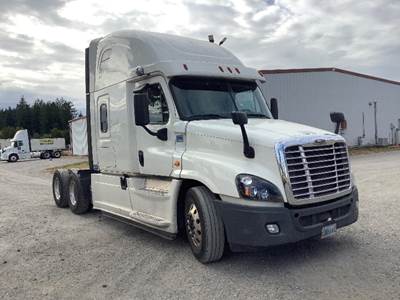 Freightliner Cascadia 125 Sleeper Semi Truck - 72" Integral Sleeper, 450HP, 12 Speed Automatic