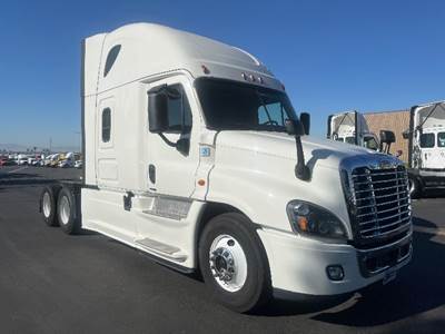 Freightliner Cascadia 125 Sleeper Semi Truck - 72" Integral Sleeper, 455HP, 12 Speed Automatic