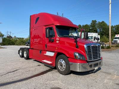 Freightliner Cascadia 125 Sleeper Semi Truck - 72" Integral Sleeper, 455HP, 12 Speed Automatic