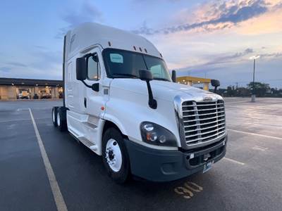 Freightliner Cascadia 125 Sleeper Semi Truck - 72" Integral Sleeper, 455HP, 12 Speed Automatic