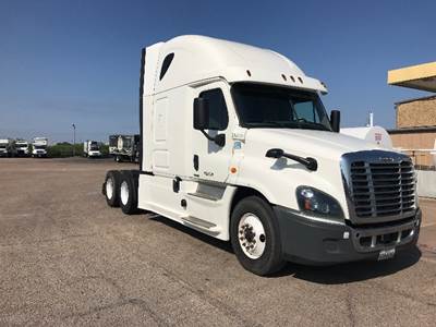 Freightliner Cascadia 125 Sleeper Semi Truck - 72" Integral Sleeper, 455HP, 12 Speed Automatic