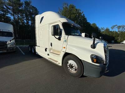 Freightliner Cascadia 125 Sleeper Semi Truck - 72" Integral Sleeper, 455HP, 12 Speed Automatic