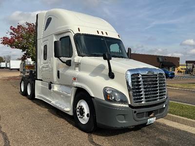 Freightliner Cascadia 125 Sleeper Semi Truck - 60" Integral Sleeper, 475HP, 12 Speed Automatic
