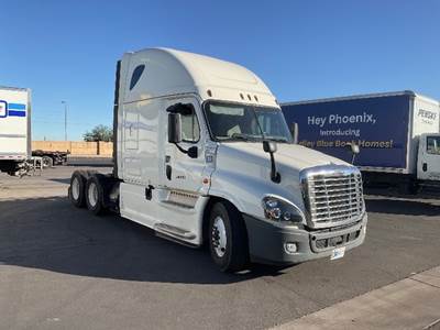 Freightliner Cascadia 125 Sleeper Semi Truck - 72" Integral Sleeper, 455HP, 12 Speed Automatic