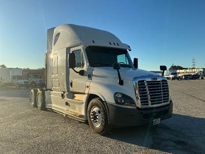 Freightliner Cascadia 125 Sleeper Semi Truck - 72" Integral Sleeper, 455HP, 12 Speed Automatic