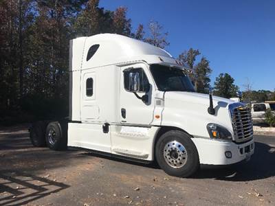 Freightliner Cascadia 125 Sleeper Semi Truck - 72" Integral Sleeper, 455HP, 12 Speed Automatic