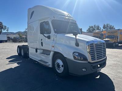 Freightliner Cascadia 125 Sleeper Semi Truck - 72" Integral Sleeper, 455HP, 12 Speed Automatic