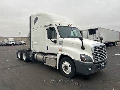 Freightliner Cascadia 125 Sleeper Semi Truck - 72" Integral Sleeper, 455HP, 12 Speed Automatic