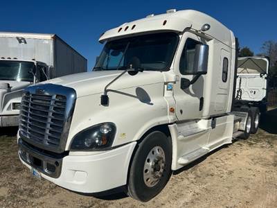 Freightliner Cascadia 125 Sleeper Semi Truck - 60" Integral Sleeper, 455HP, 10 Speed Manual
