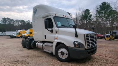 Freightliner Cascadia 125 Sleeper Semi Truck - 72" Integral Sleeper, 455HP, 12 Speed Automatic