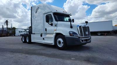 Freightliner Cascadia 125 Sleeper Semi Truck - 72" Integral Sleeper, 455HP, 12 Speed Automatic
