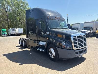 Freightliner Cascadia 125 Sleeper Semi Truck - 72" Integral Sleeper, 455HP, 12 Speed Automatic