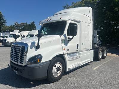 Freightliner Cascadia 125 Sleeper Semi Truck - 60" Integral Sleeper, 455HP, 10 Speed Manual