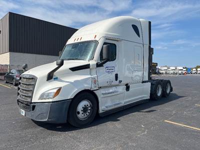 Freightliner Cascadia 126 Sleeper Semi Truck - 72" Integral Sleeper, 455HP, 12 Speed Automatic
