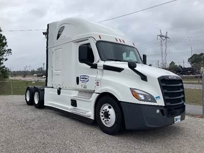 Freightliner Cascadia 126 Sleeper Semi Truck - 72" Integral Sleeper, 455HP, 12 Speed Automatic