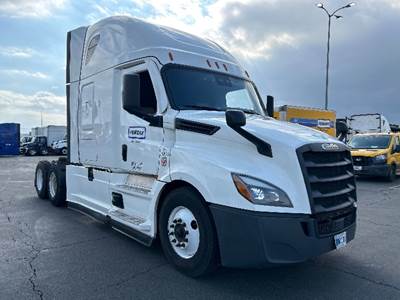 Freightliner Cascadia 126 Sleeper Semi Truck - 72" Integral Sleeper, 455HP, 12 Speed Automatic