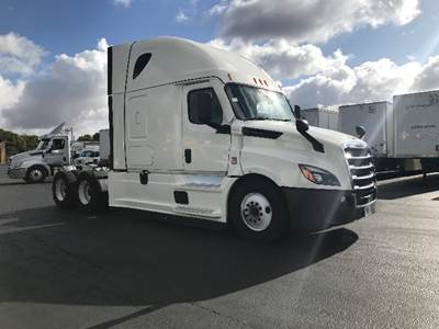 Freightliner Cascadia 126 Sleeper Semi Truck - 72" Integral Sleeper, 455HP, 12 Speed Automatic