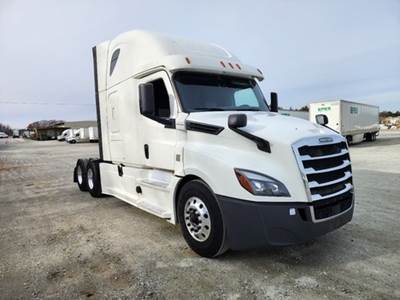 Freightliner Cascadia 126 Single Axle Sleeper Semi Truck - 72" Integral Sleeper, 455HP, 12 Speed Automatic