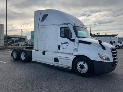 Freightliner Cascadia 126 Sleeper Semi Truck - 72" Integral Sleeper, 455HP, 12 Speed Automatic