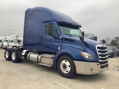 Freightliner Cascadia 126 Sleeper Semi Truck - 72" Integral Sleeper, 455HP, 12 Speed Automatic