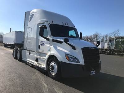 Freightliner Cascadia 126 Sleeper Semi Truck - 72" Integral Sleeper, 455HP, 12 Speed Automatic