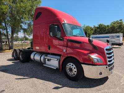 Freightliner Cascadia 126 Sleeper Semi Truck - 60" Integral Sleeper, 455HP, 12 Speed Automatic