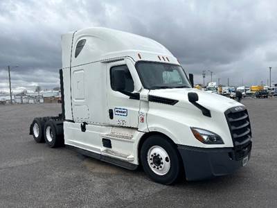 Freightliner Cascadia 126 Sleeper Semi Truck - 72" Integral Sleeper, 455HP, 12 Speed Automatic