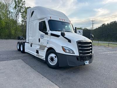 Freightliner Cascadia 126 Sleeper Semi Truck - 72" Integral Sleeper, 455HP, 12 Speed Automatic