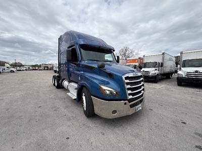 Freightliner Cascadia 126 Sleeper Semi Truck - 72" Integral Sleeper, 455HP, 12 Speed Automatic