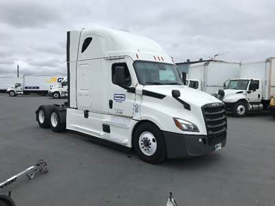 Freightliner Cascadia 126 Sleeper Semi Truck - 72" Integral Sleeper, 455HP, 12 Speed Automatic