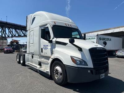 Freightliner Cascadia 126 Sleeper Semi Truck - 72" Integral Sleeper, 455HP, 12 Speed Automatic
