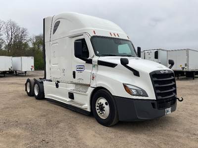 Freightliner Cascadia 126 Sleeper Semi Truck - 72" Integral Sleeper, 455HP, 12 Speed Automatic